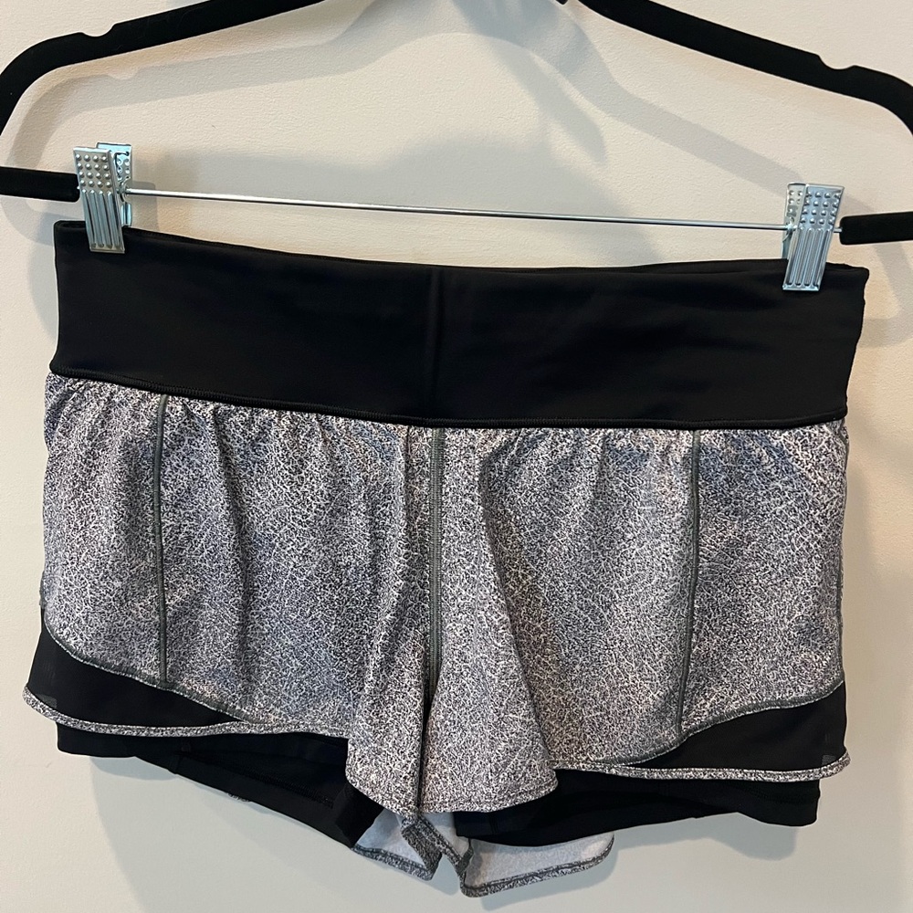 Lululemon Hotty Hot Short